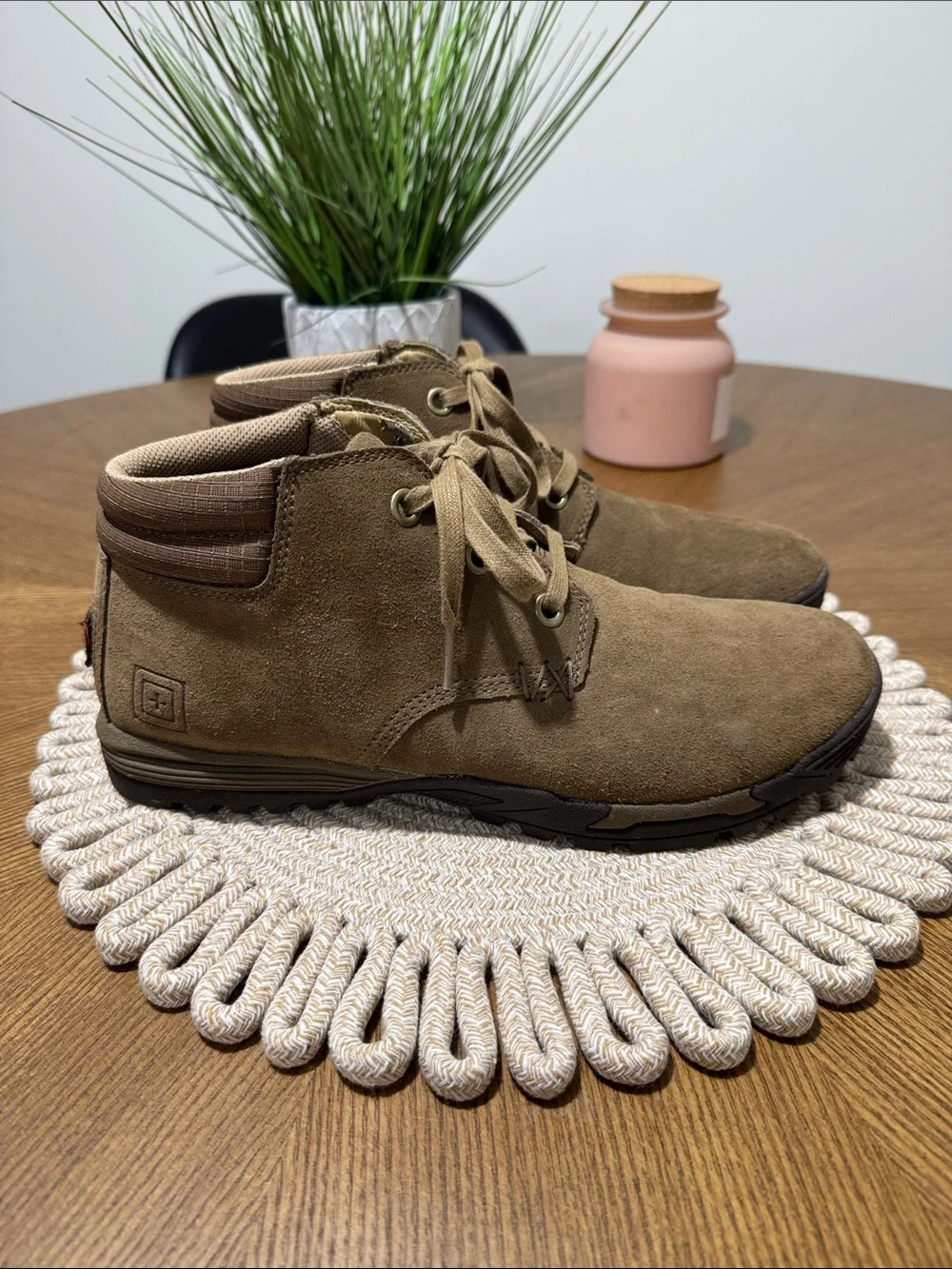 5.11 tactical mens 9.5 coyote dark tan pursuit cukka suede leather boots EUC
